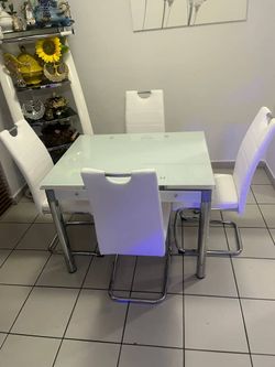 Dining set