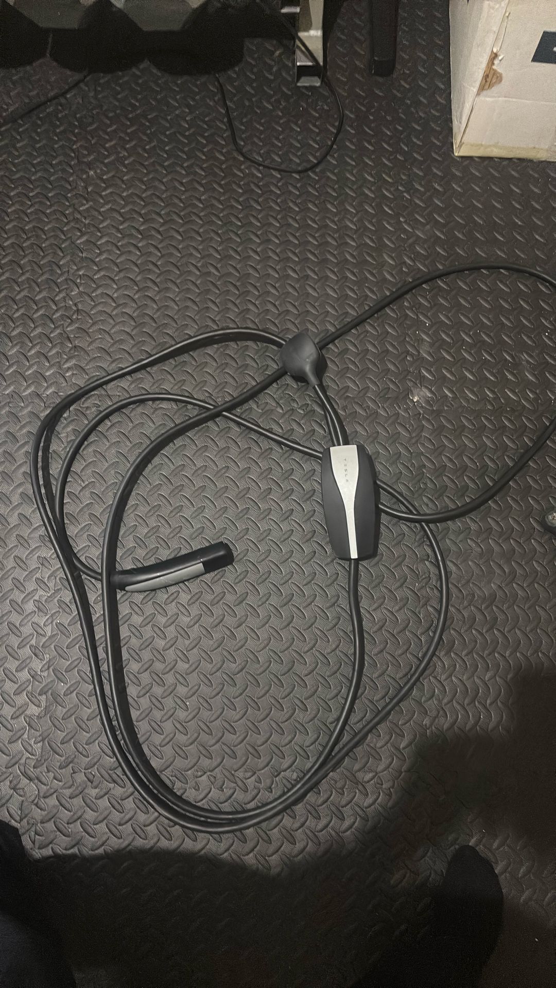 Tesla Universal Mobile Connector