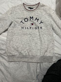 Small Tommy Hilfiger crew neck