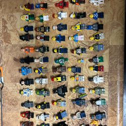 63 LEGO Minifigures LOT