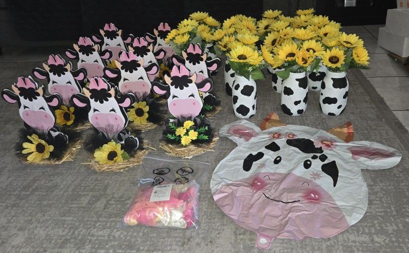 Baby Cow and Sunflower Center Pieces