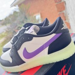 Jordan 1 Low Berry Glow 