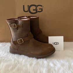 GIRLS SIZE 4 UGGS