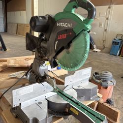 Hitachi 12” Sliding Compound Miter Saw