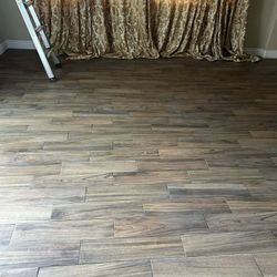 Laminate Vinyl Tile 