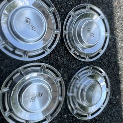 1960 Chevy Impala Hubcaps 
