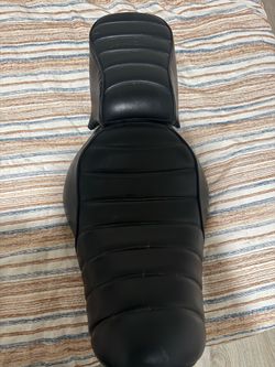 Iron 883 OEM seat + pillion