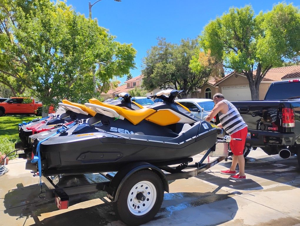 2---2018 Sea Do Rotax With Trailer