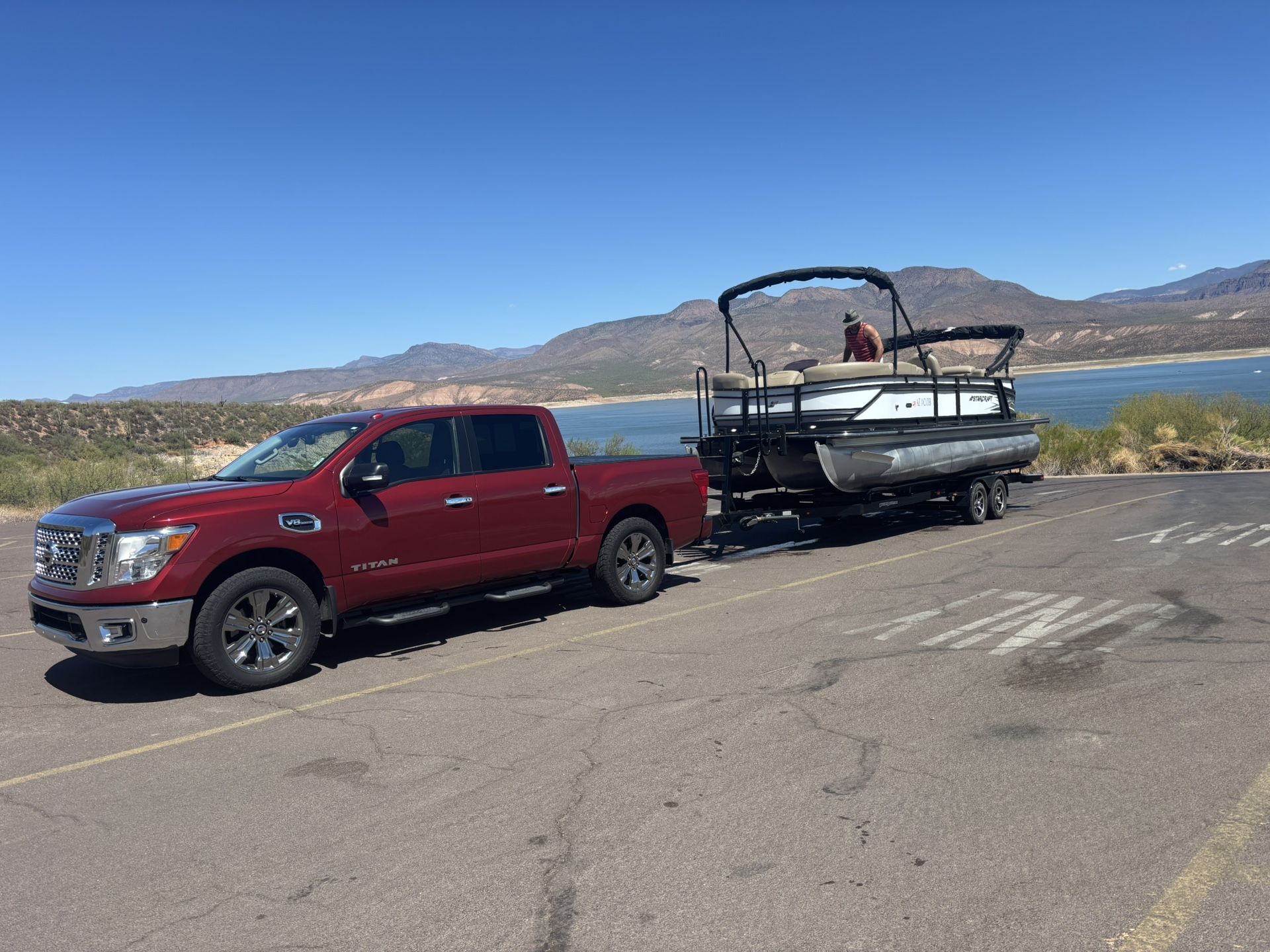 2019 Starcraft Sls3 24’8” pontoon/200 hp Yamaha