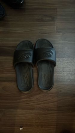 Nike slides size 10
