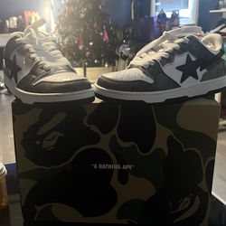 Bape skateboard sneakers size 7 boys/men
