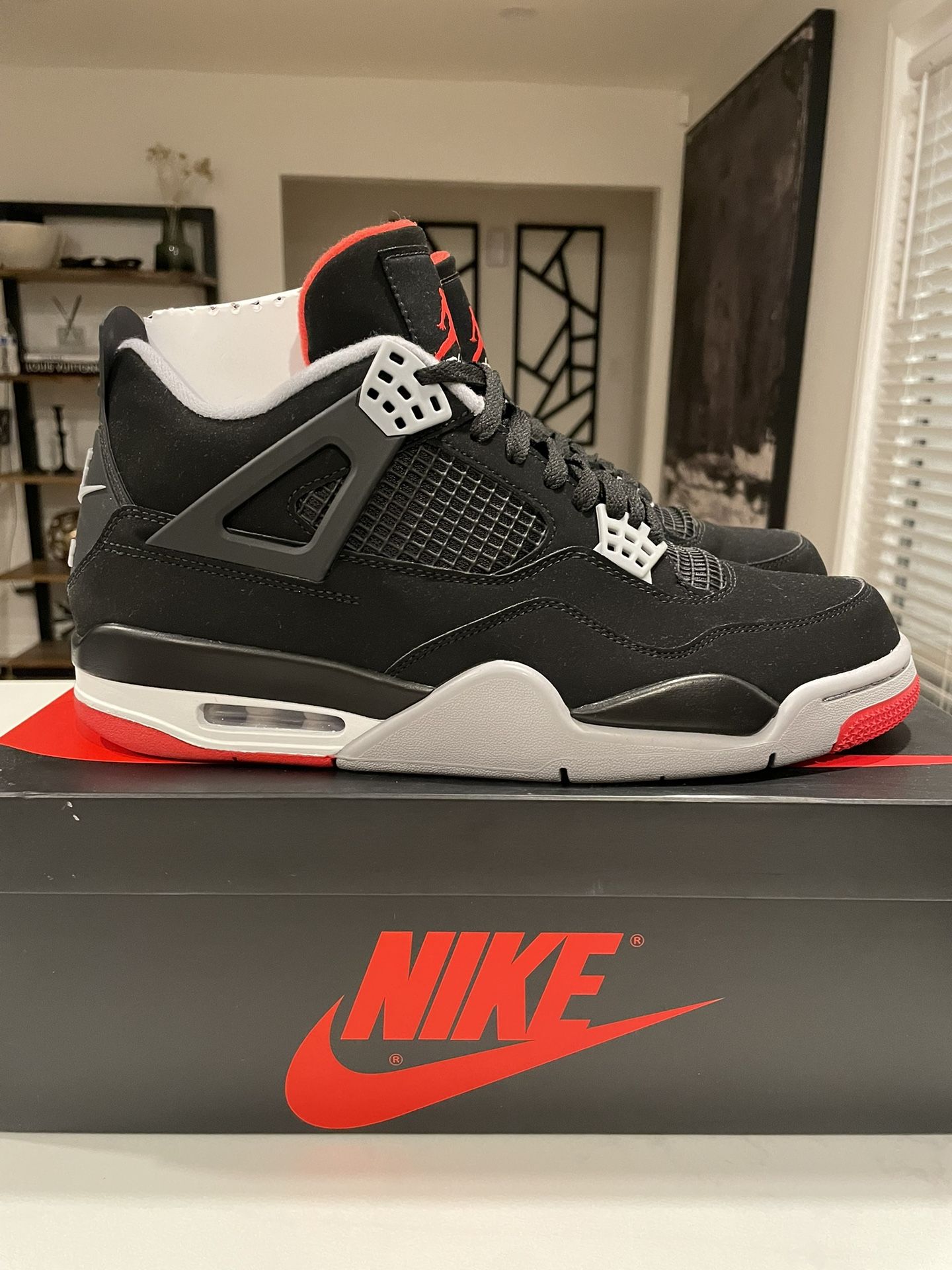 Jordan 4 Retro Bred 