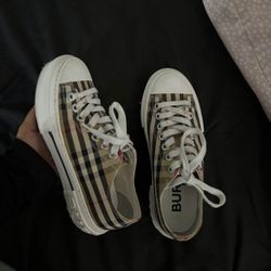 Burberry shoes