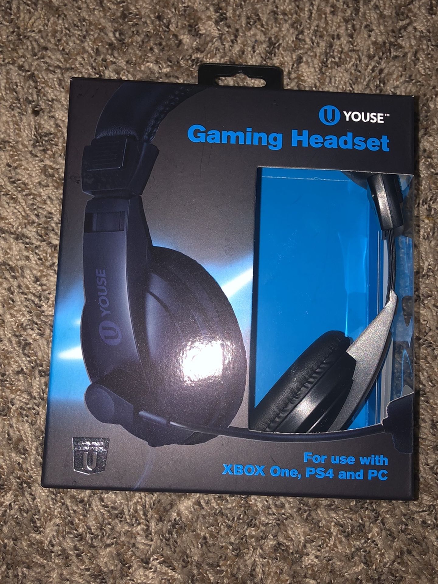 Wired And Wireless Headsets