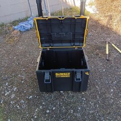 Brand New DeWalt Tough System 2.0 Tool box 