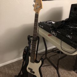 Bass Guitar Fender Squire P-Bass