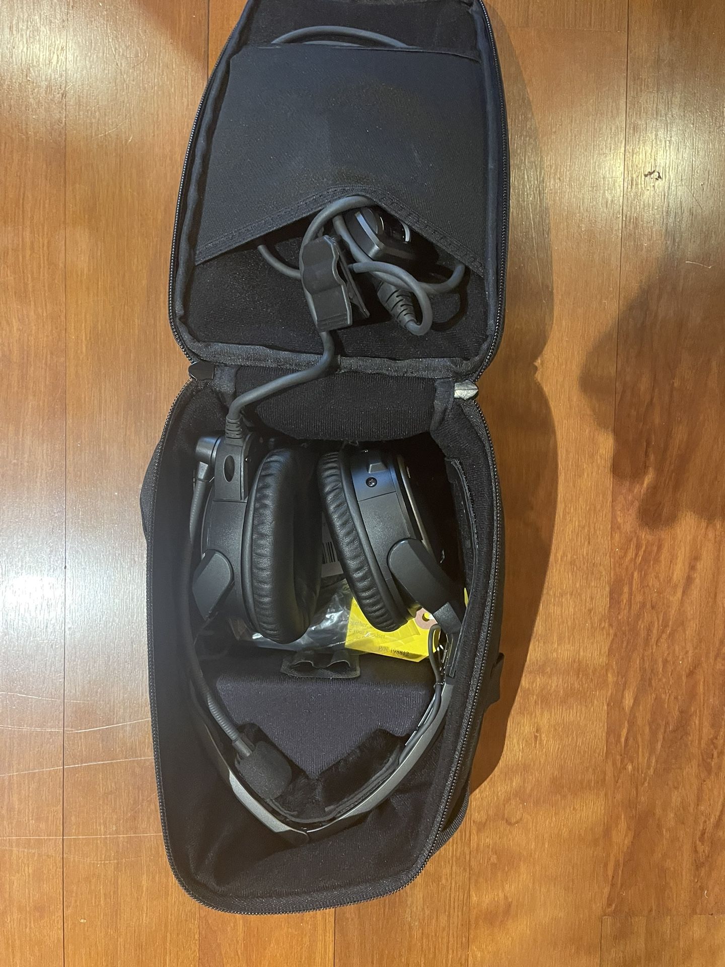 Bose A20 Aviation Headset with dual Plug Cable