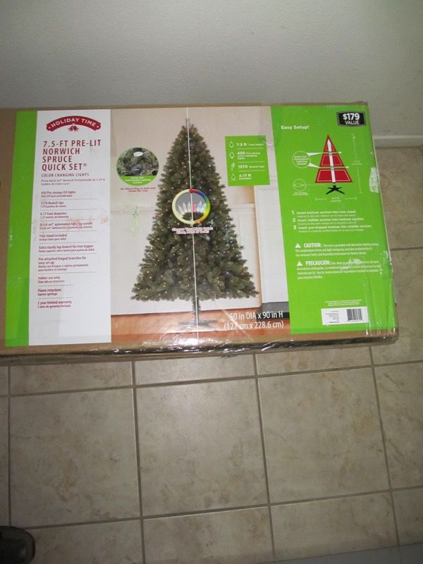 PreLit 7.5” Norwich Spruce Artificial Christmas Tree, Green, Color