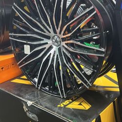 22”x9.5”inch 6x139.7/135 $$1200
