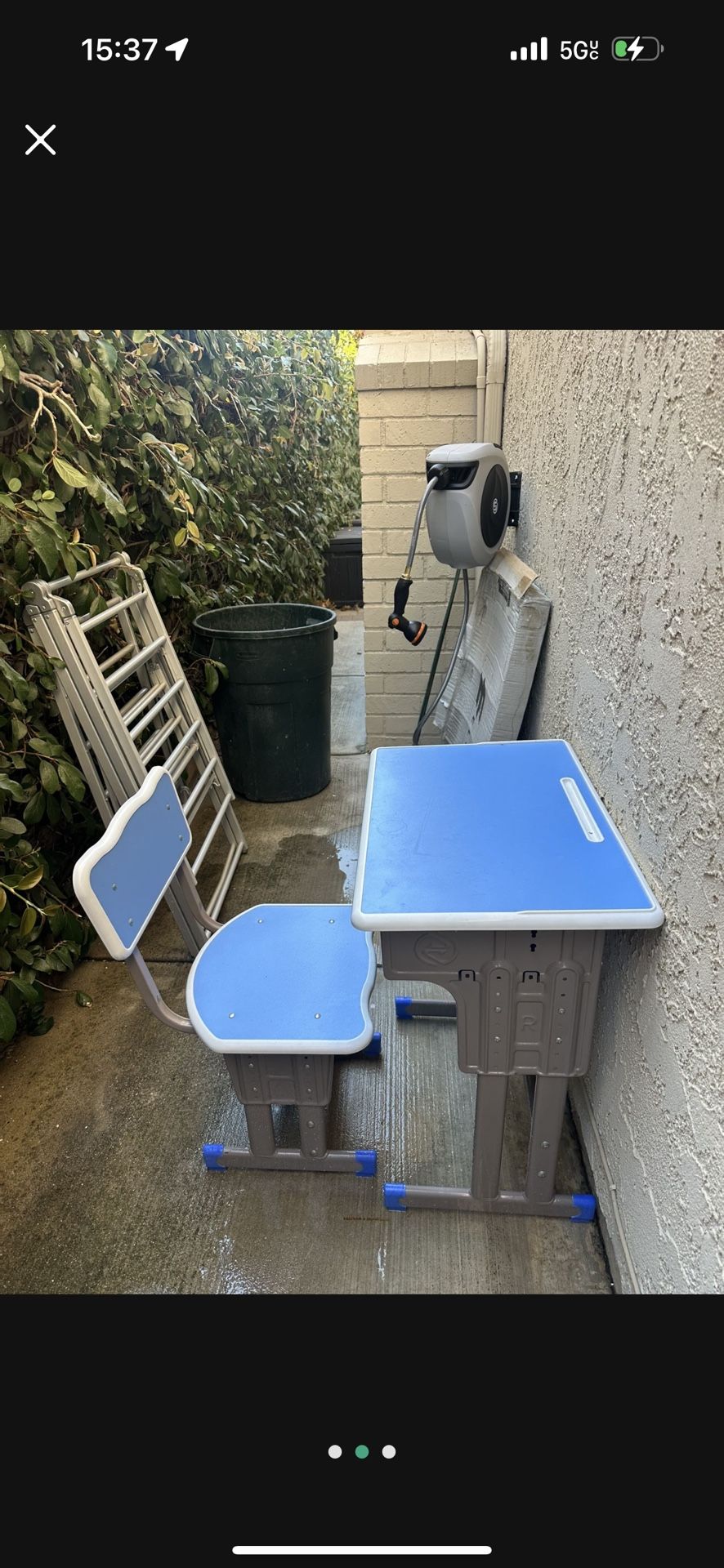 Kids Desk and Chair Set
