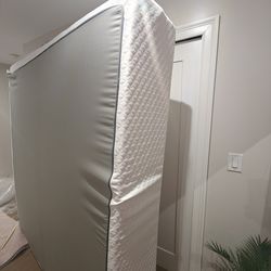 Opened box unusued Standard king 14" firm mattress
