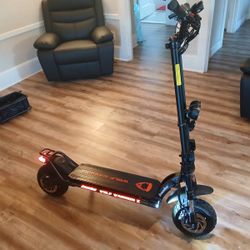 Electric Scooter Wolf Warrior Kaabo Super Fast Like New