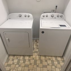 WhirlPool Washer And Dryer Set