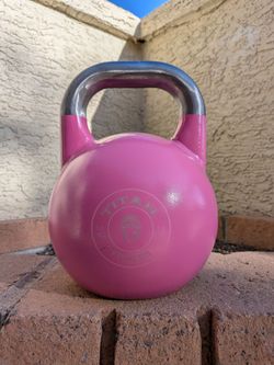 Titan Fitness 16 KG Competition Kettlebell