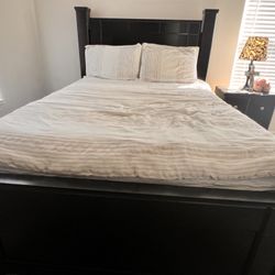 Complete Queen Bed Set