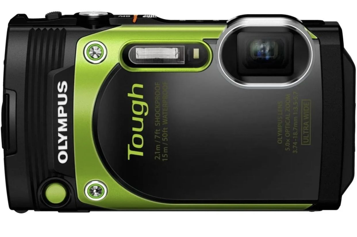 Olympus Stylus Tough TG-870 Digital Camera 