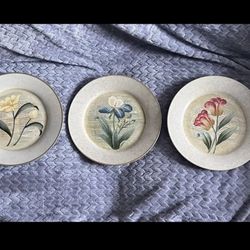 3 Floral Decorative Plates
