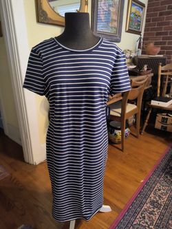 New Old Navy Medium Striped Dress