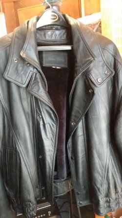 Vintage XXL Soft leather..Jacket..Hardly used..Deep Pockets inside and out.