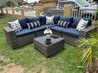 Patio furniture set outdoor new in the box
