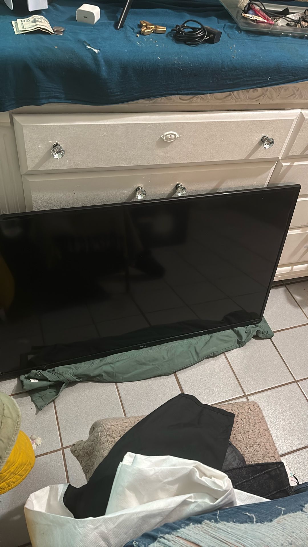 TVL Roko TV 43”