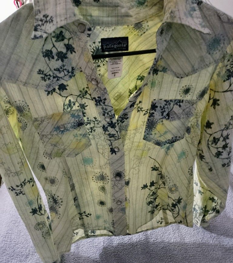 SALE!!! Patagonia Cowgirl Long Sleeve Button Up Shirt