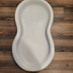 Keekaroo Peanut Changing Pad - Retail $150!