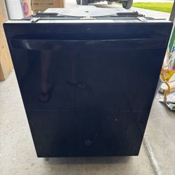 Black GE Dishwasher 