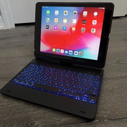 iPad 6th Generation with Keyboard Case