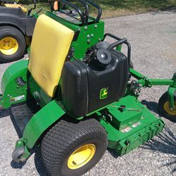 Standup John Deere