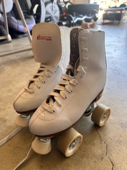 Chicago roller blades barley used (Lady’s Size 5)