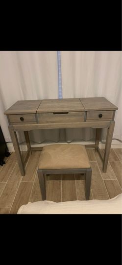 Wooden vanity w/desk with stool