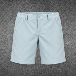 Under Armour Women’s Golf Shorts Size 8 Aqua Stripe