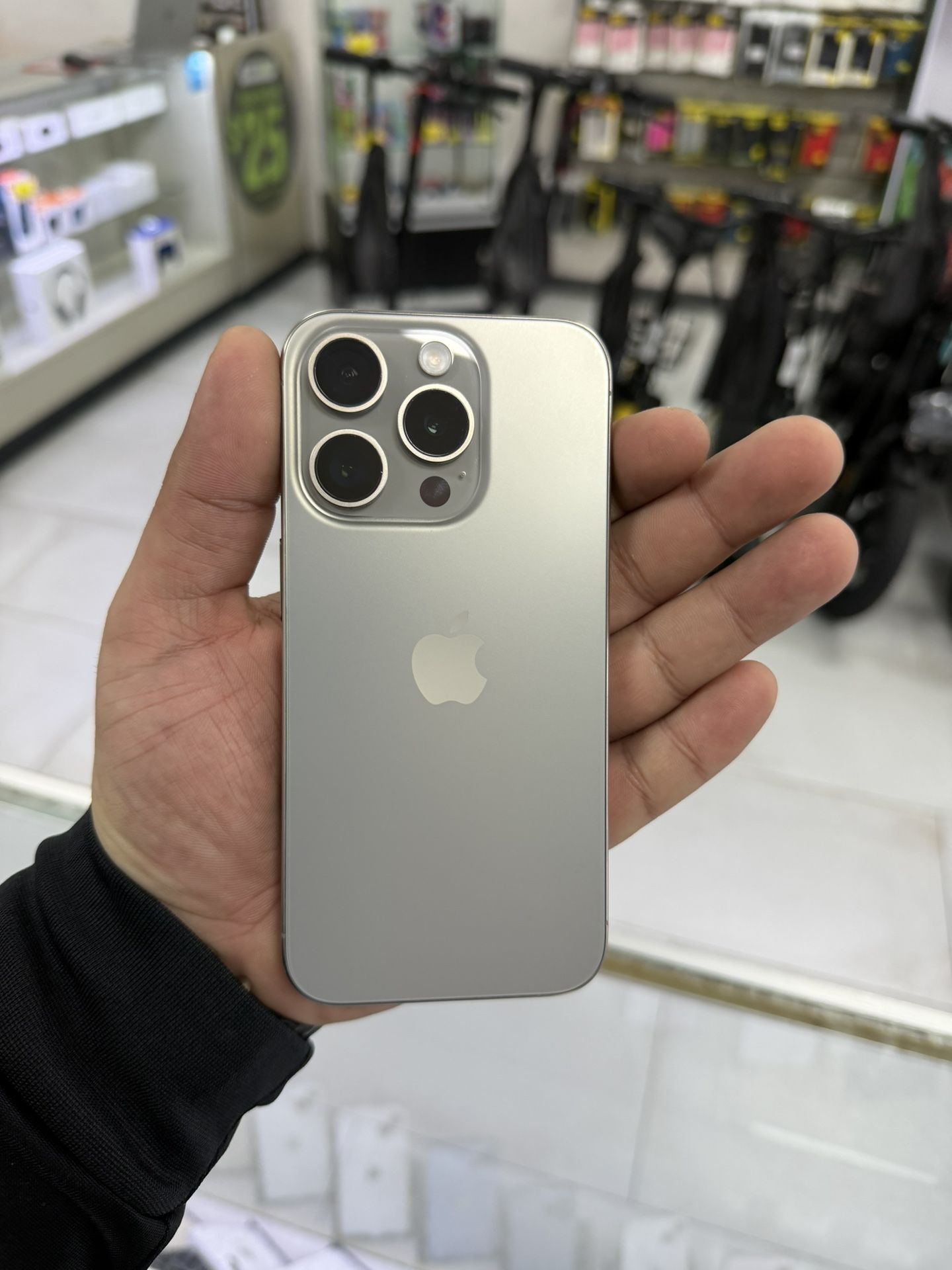 iPhone 15 Pro Unlocked 128GB! Finance For $50 Down Payment!!