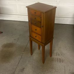 Jewelry Furniture 