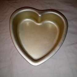 7.5 INCH HEART SHAPED COOKING PAN
