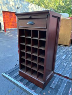 Wine rack with drawer