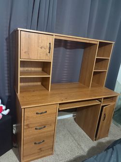 Wooden Desk Setup