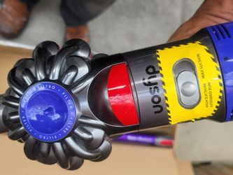 DYSON ASPIRADORA V8
