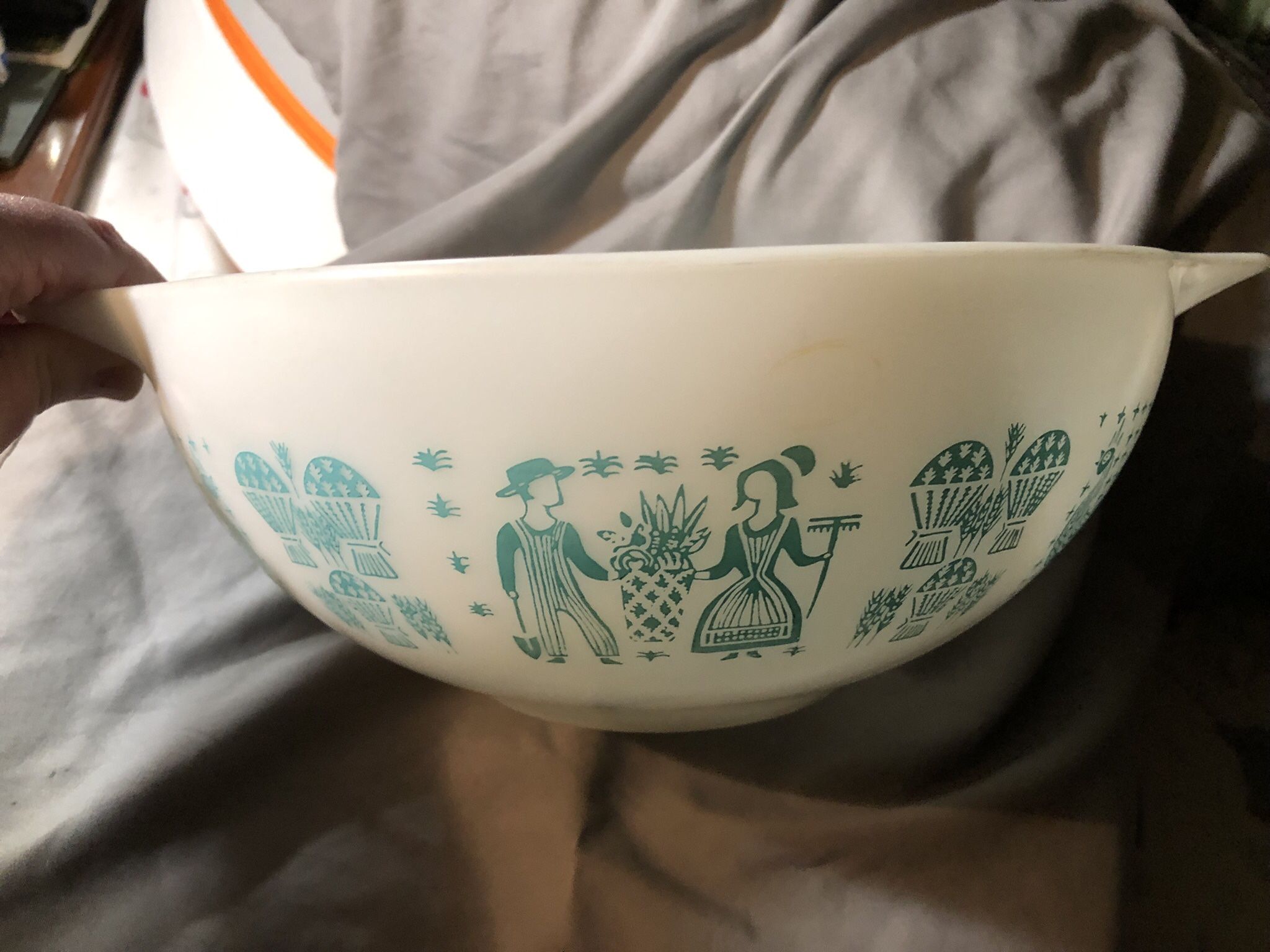 Pyrex Butterprint Cinderella Bowl